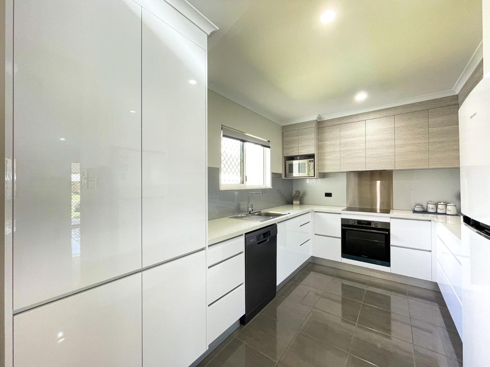 Beach House On Burrum- Close To Beach- 3Br- Wifi-Foxtel 우드게이트 외부 사진