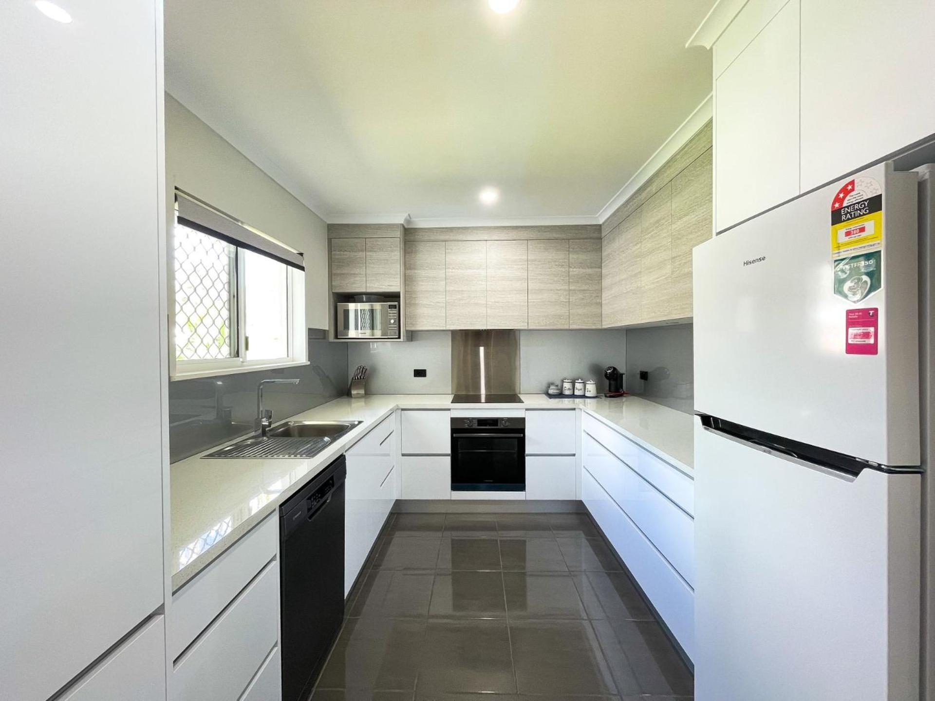 Beach House On Burrum- Close To Beach- 3Br- Wifi-Foxtel 우드게이트 외부 사진